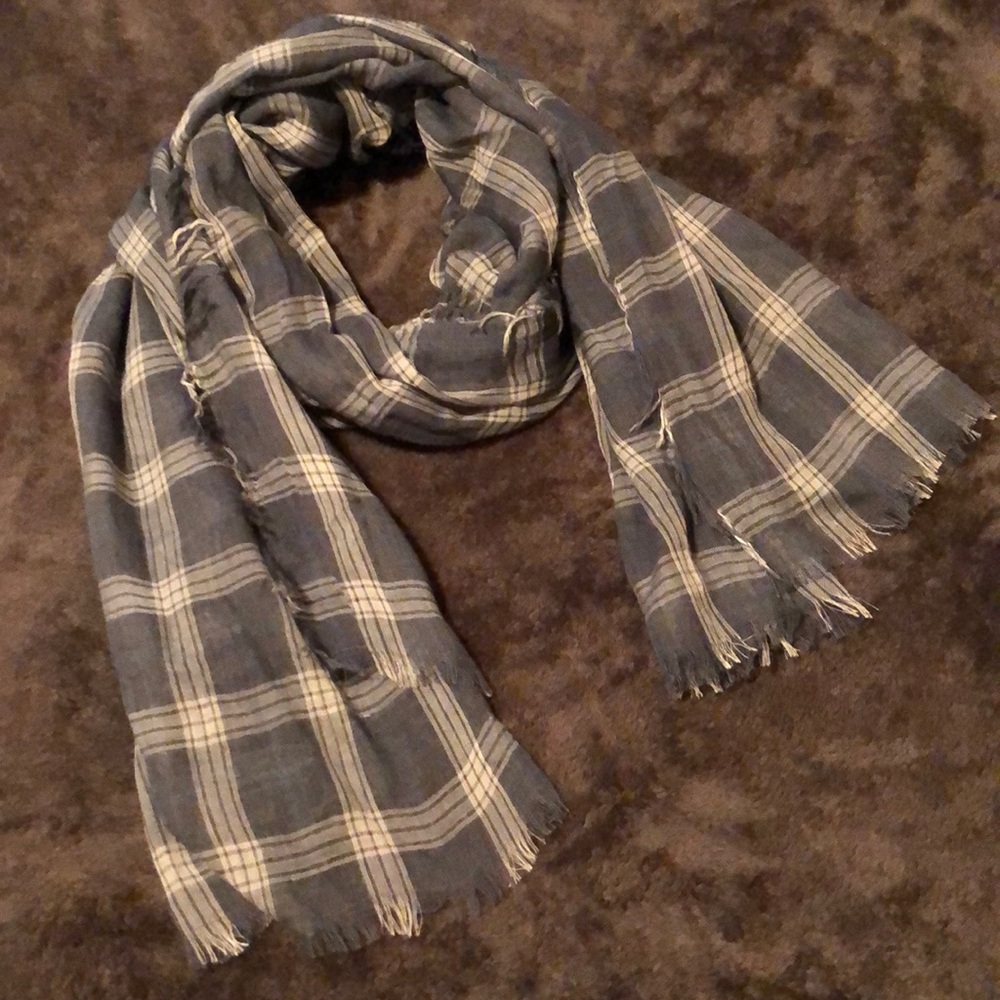Lightweight Scarf